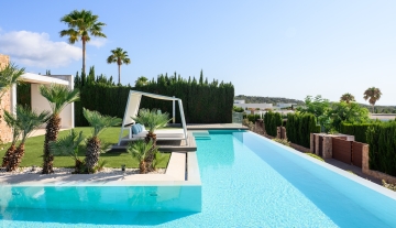 vResa Estates te koop sale Cala Comte .jpg